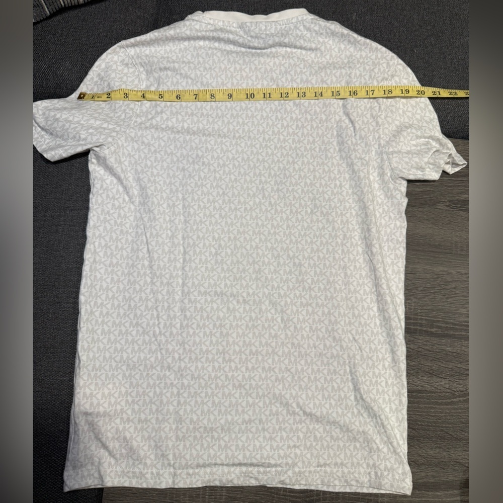 Michael Kors Men's Cream Patterned Tee - Picture 8 of 12